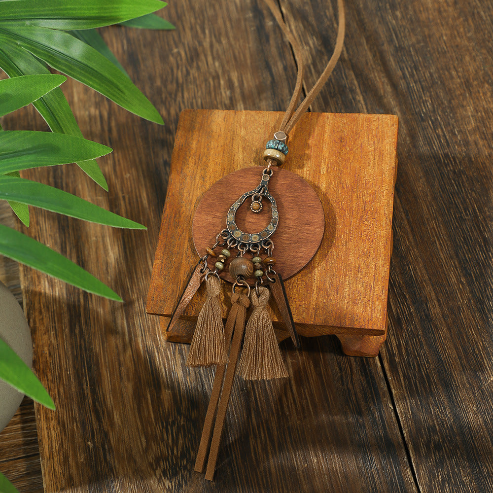 electroplated necklace detail