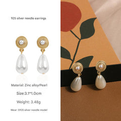 Everyday wear with flower earrings 9
