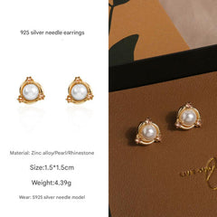 Women wearing vintage flower pearl earrings 6