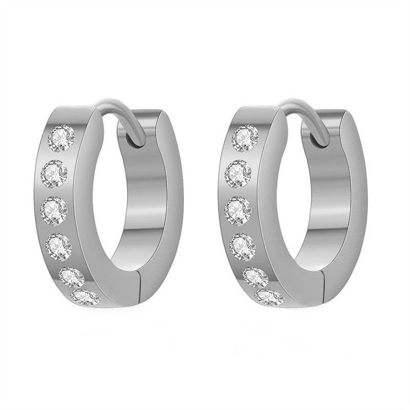 Lightweight geometric earrings suitable for all occasions