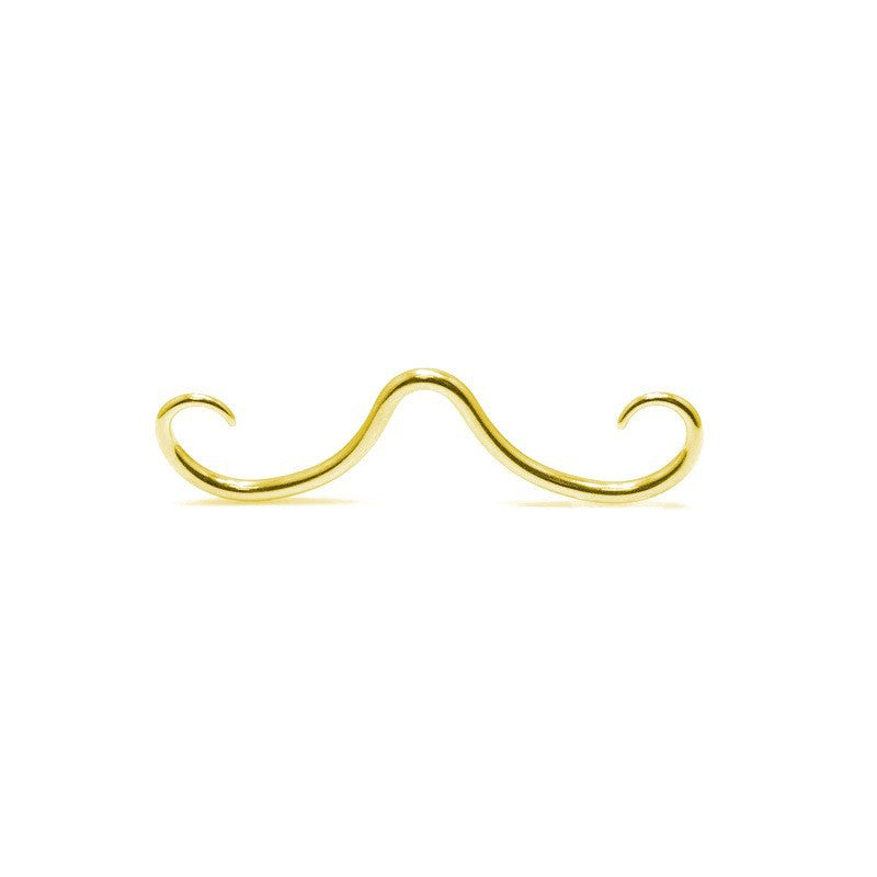 Fashionable nose ring worn on model 4
