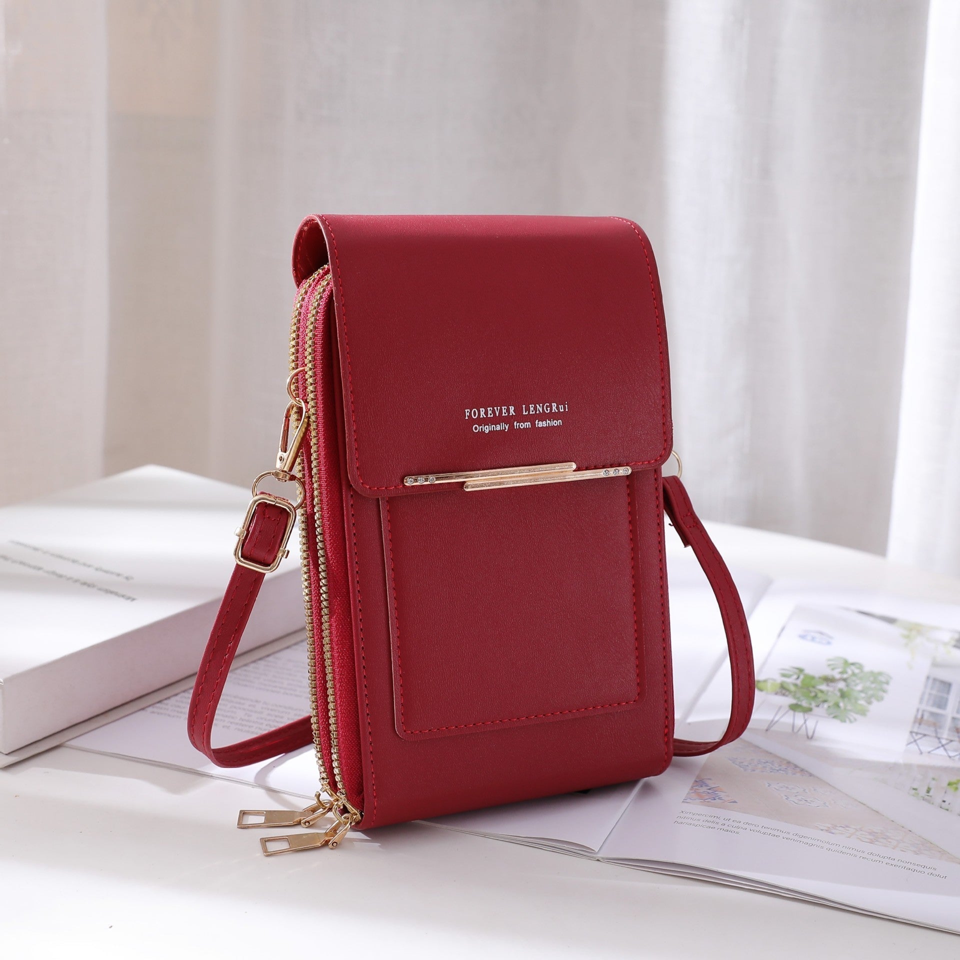 Versatile khaki fashion bag for everyday use