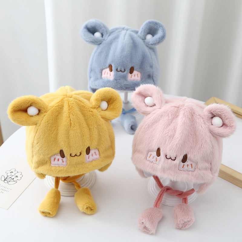 Different colour variants of the baby hat