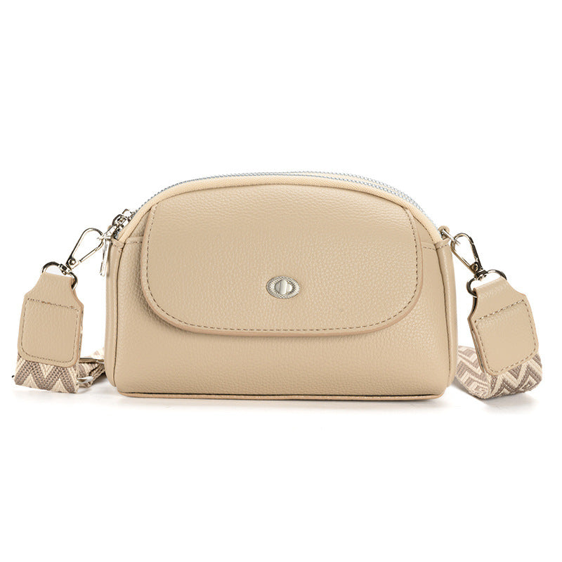 Stylish women's shoulder bag in black