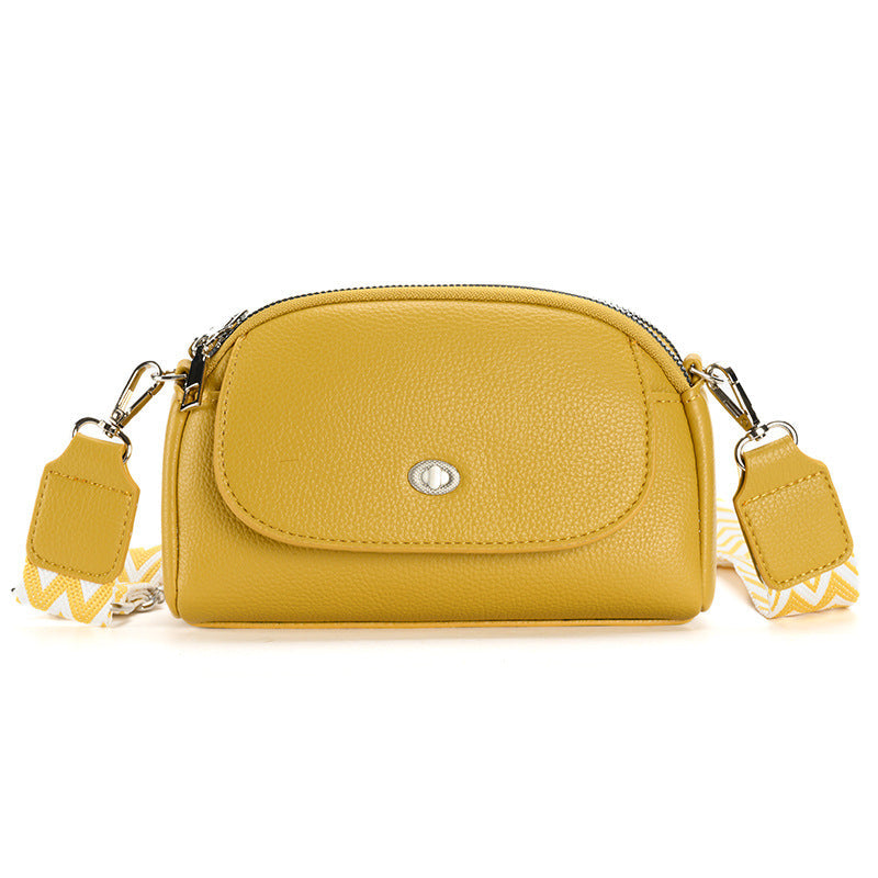 Soft shoulder strap on women's bag