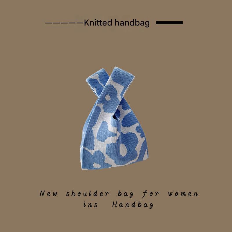 Multiple design options for knitted bags