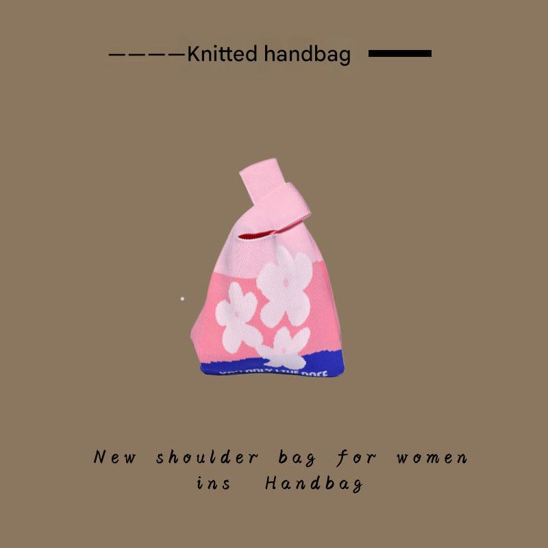 Spacious interior of the knitted tote bag