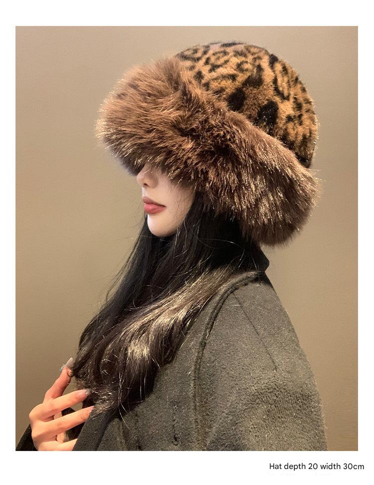leopard print accessory for fall outfits - image 9
