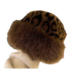 leopard print winter hat worn outdoors - image 5
