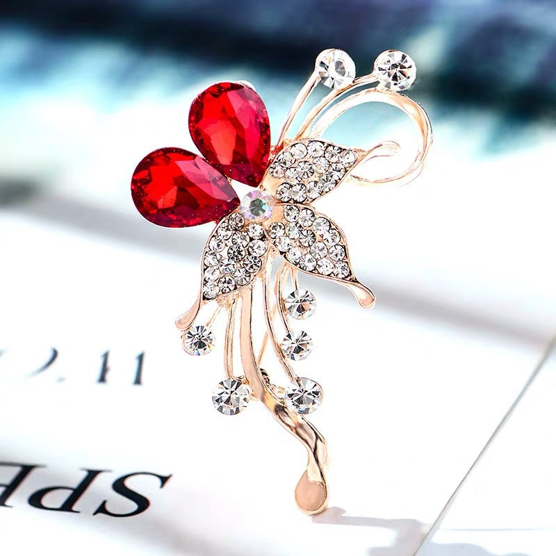 Gifting elegant rhinestone brooch to loved ones