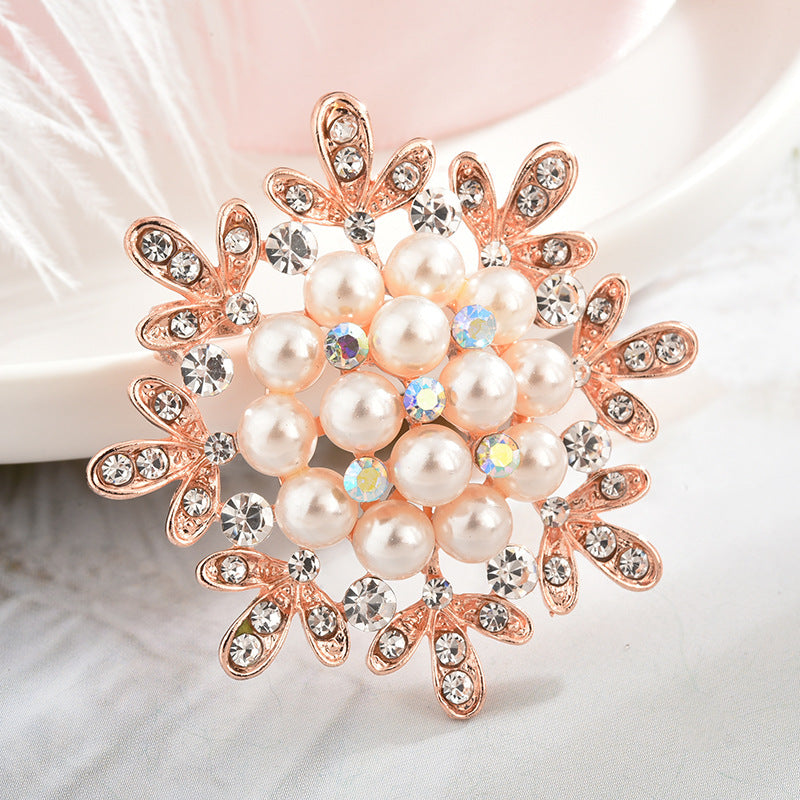 Trendy heart-shaped brooch showcased elegantly