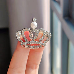 Versatile crown brooch for all occasions