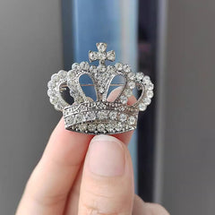 Alloy crown brooch with sparkling detail
