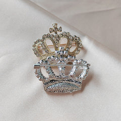Alloy crown brooch with sparkling detail