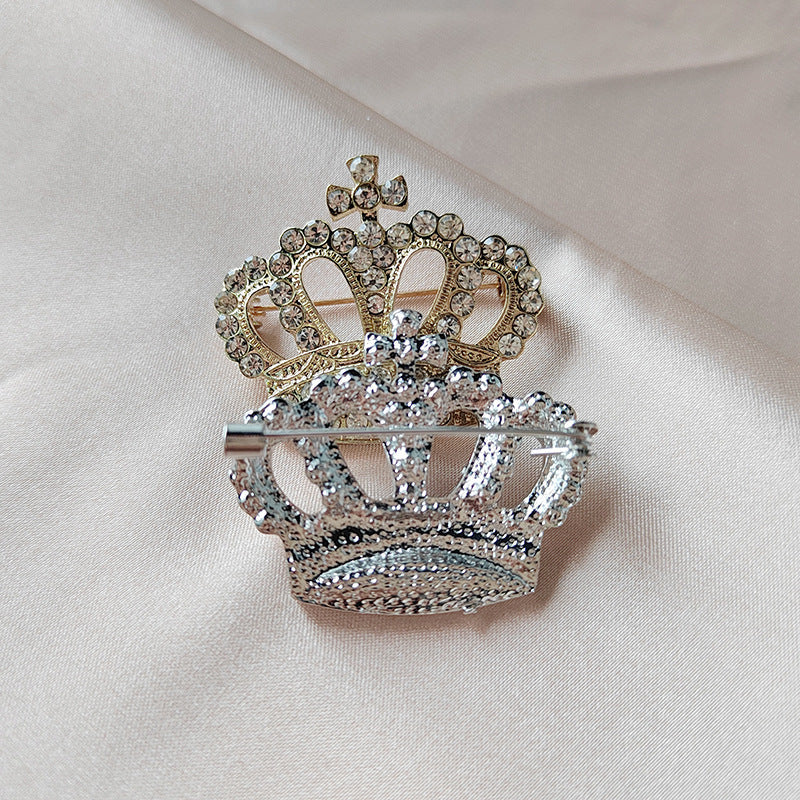 Alloy crown brooch with sparkling detail
