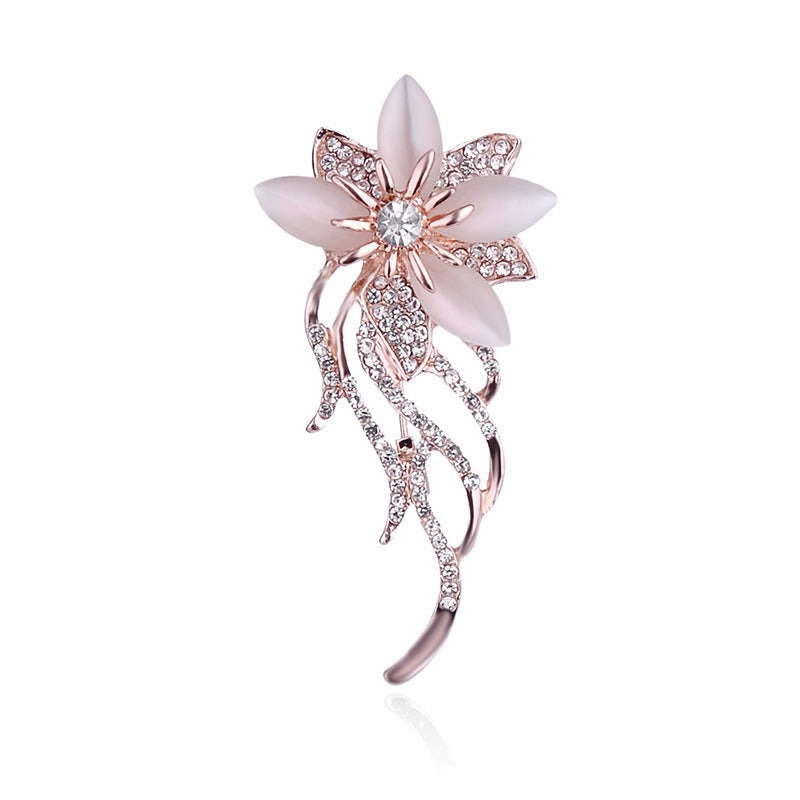 Vibrant colours of the elegant brooch