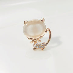 Elegant anti-slip brooch for women featured