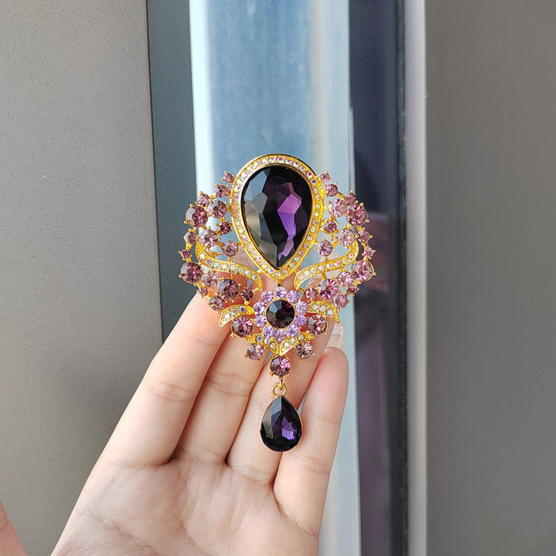 vintage crystal drop brooch image 2