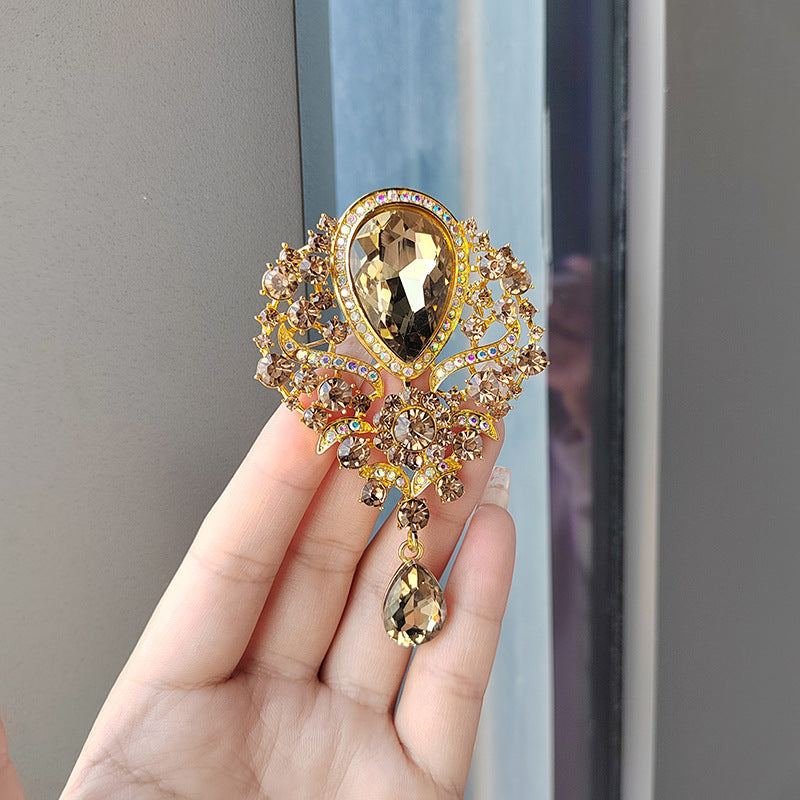 vintage crystal drop brooch image 4