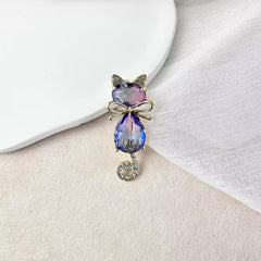 Electroplated cat pin with vibrant colours