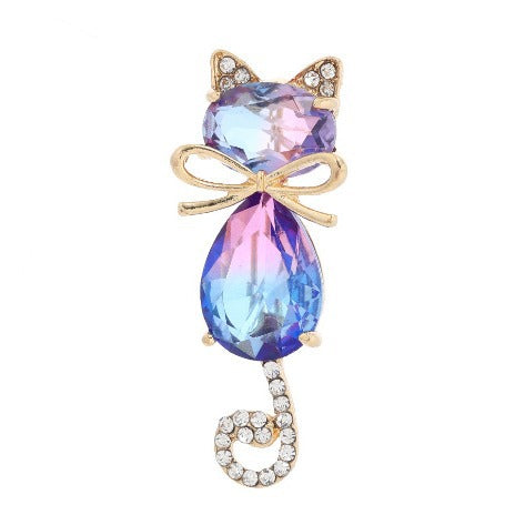 Stylish cat brooch for fashion enthusiasts