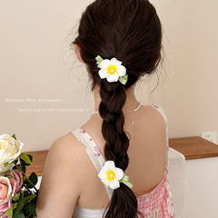 Fashionable floral headband for summer styling