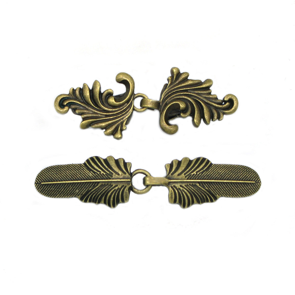 Scarf clip with artistic hollow design