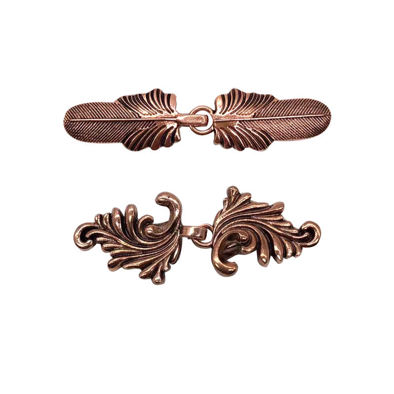 Travel accessory scarf clip display