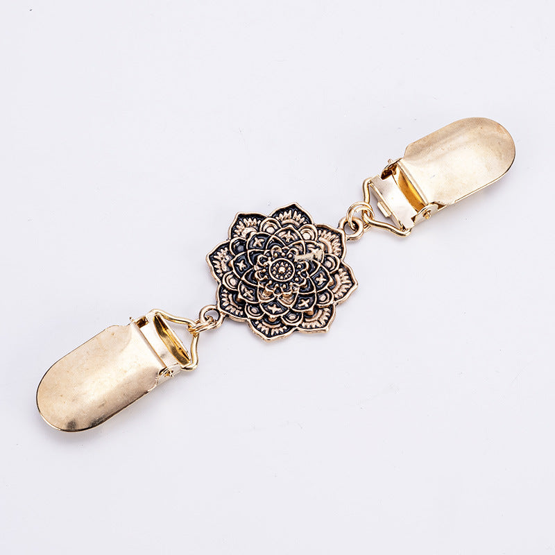secure fastening scarf clip