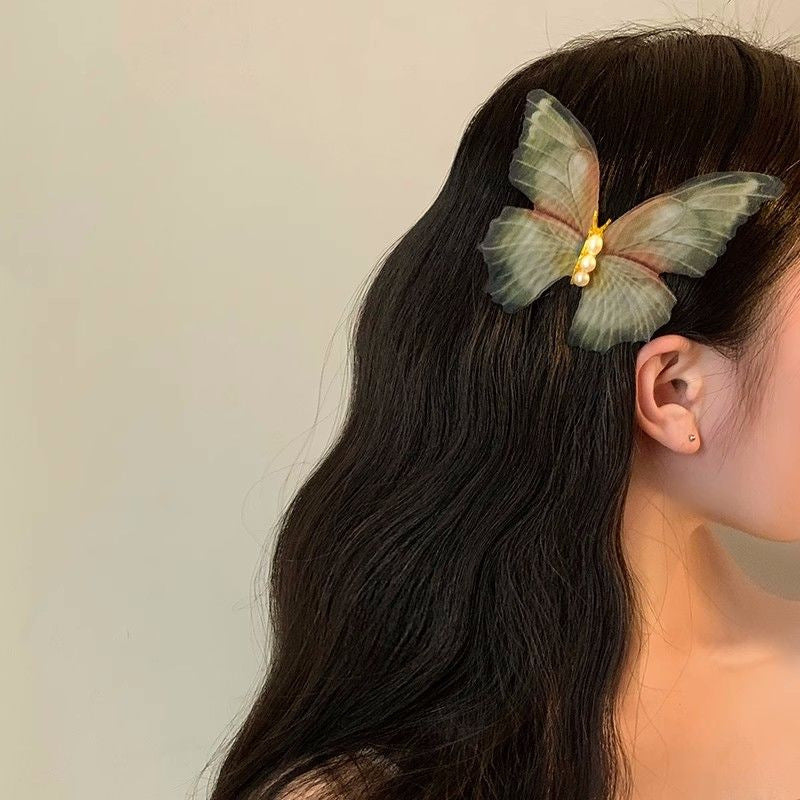lightweight hair clip worn in hair